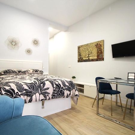 Apartamento En Embajadores Madrid Exteriör bild