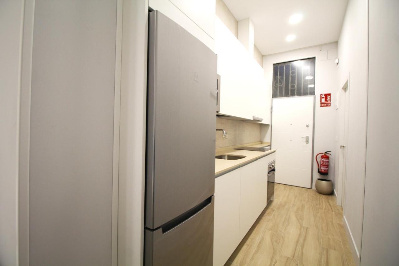 Apartamento En Embajadores Madrid Exteriör bild