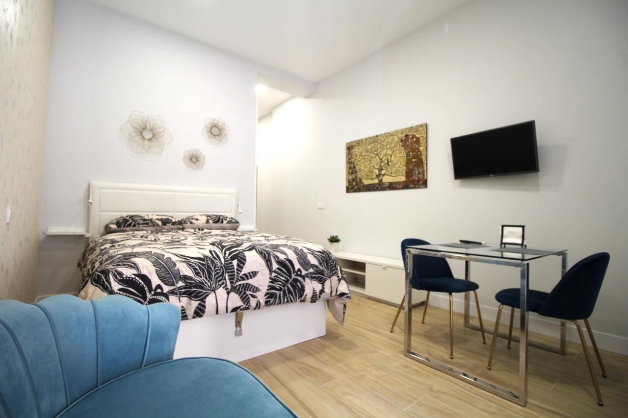 Apartamento En Embajadores Madrid Exteriör bild